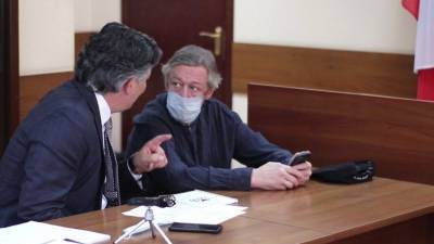 «Он этого не писал» — Адвокат Ефремова о видеообращении с извинениями