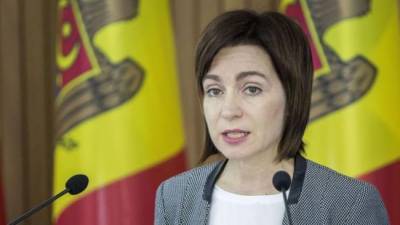 Кабмин Молдавии за взятки регистрирует суда контрабандистов — экс-премьер