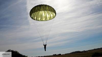 Психолог раскрыл, какие проблемы поможет решить прыжок с парашютом