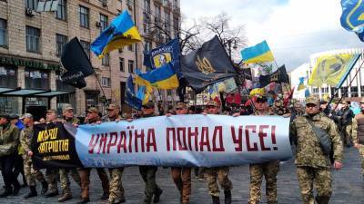Политолог сообщил о планах украинских радикалов атаковать Донбасс и Крым