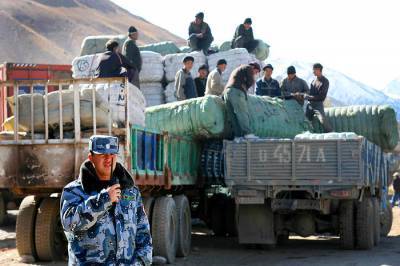 Киргизия сообщает о ранении пограничника при стрельбе со стороны Таджикистана