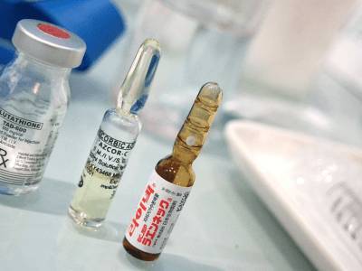 Россияне получат право ставить прививки по ОМС в частных клиниках