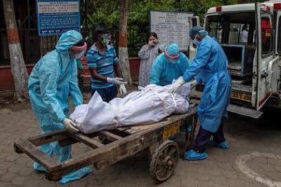 В Индии зафиксирован рекорд по числу смертей от коронавируса