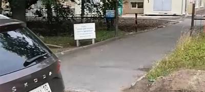 Водитель в Петрозаводск перекрыл дорогу машине скорой помощи (ВИДЕО)