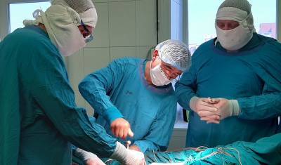 Тюменские врачи впервые выполнили протезирование кости с опухолью