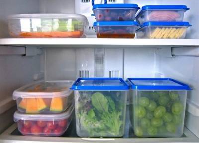 В помощь – коврики и коробки: секреты сохранения порядка в холодильнике