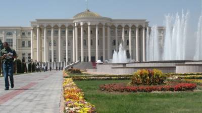 Парламент Таджикистана назначил президентские выборы на 11 октября