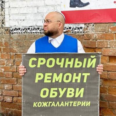 «Я наемный актер»: Роман Постовалов лишился заработка в «Уральских пельменях»