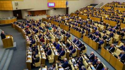 Голодают: в России подсчитали среднюю зарплату чиновника