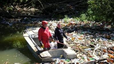 На Закарпатье чистят от мусора реки: профилактика наводнений и требование соседей с ЕС