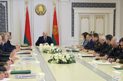 Лукашенко позвал генпрокуроров из Украины и РФ в Беларусь разобраться с задержанными "вагнеровцами"