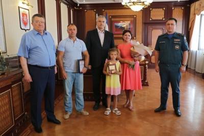 Спасшая ребенка семилетняя девочка отправится в Артек - Аксенов