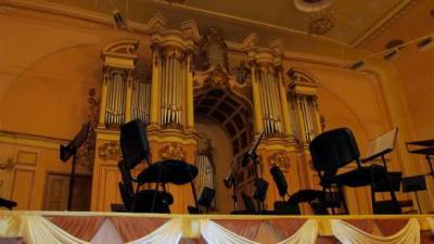 С легкого летнего фестиваля во Львовской филармонии восстанавливаются живые концерты