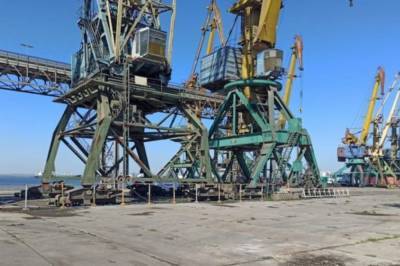 В Николаевском порту почти год хранились тысячи тонн селитры