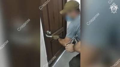 Штурм кабинета заместителя начальника полиции в Красноярске попал на видео