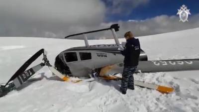 Разбившийся на Белухе вертолет сняли на видео
