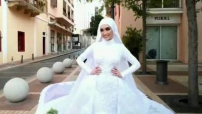 Взрыв в Бейруте попал на свадебное видео с невестой