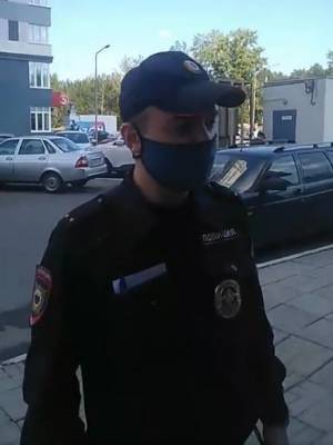 В Екатеринбурге полиция задержала еще одну активистку за акцию в поддержку Хабаровска