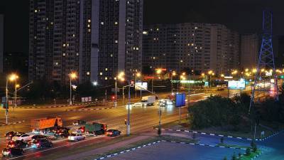 Движение транспорта затруднено на Варшавском шоссе в Москве из-за аварии с такси