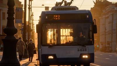 В закупке петербургских троллейбусов на 1 млрд рублей обнаружили нарушения