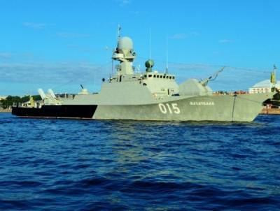 МАК «Махачкала» вышел на стрельбы в Каспийское море