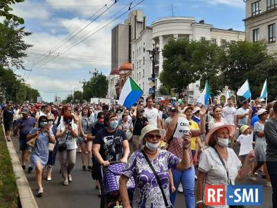 Многие хабаровчане используют на митингах детей, повторяя любимый трюк московских либералов