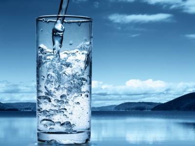 Врачи назвали ТОП -7 признаков того, что вы пьете мало воды