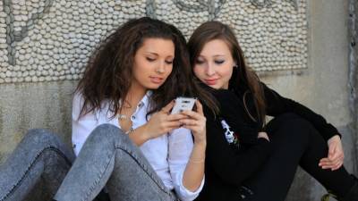 Россияне начали получать SMS от Госдепа с предложением награды за донос