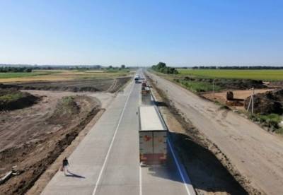 В Украине планируют построить тысячи км бетонных дорог