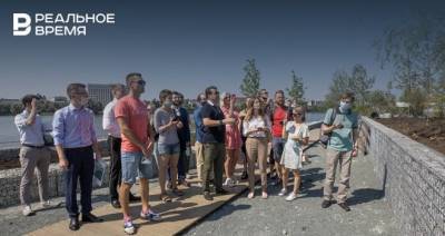 Мэр Казани показал блогерам вторую часть набережной озера Кабан