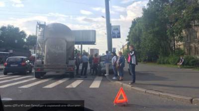 Таксист и две пассажирки погибли при столкновении с иномаркой в Омске