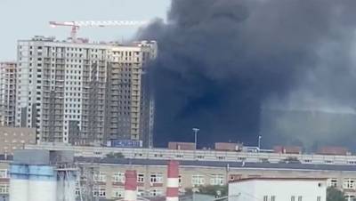 Новостройки загорелись на севере Москвы