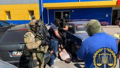 В Харькове полицейские разоблачили мужчину, который незаконно сбывал боеприпасы с Донбасса