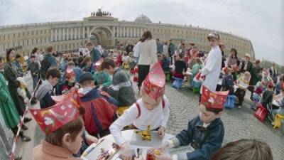 Когда в Петербурге разрешат массовые мероприятия и откроют парки с аттракционами?