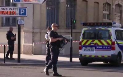Захват банка во Франции: нападавший отпустил нескольких заложников - rbc.ua - Франция - Гавр