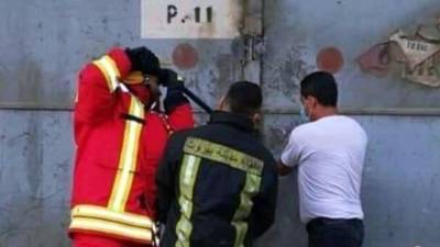 Опубликованы кадры работы пожарных в порту Бейрута перед взрывом