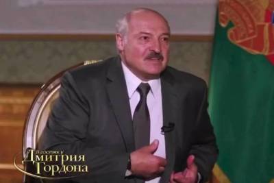 Лукашенко про творческую интеллигенцию: Я их левой сиськой всех выкормил