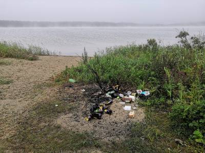 Сахалинцам предлагают принять участие в уборке мусора на берегах озера Русского
