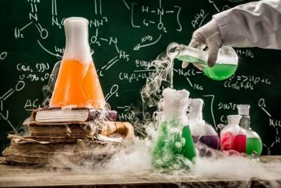 Клуб юных химиков «Фарадей» запустил набор на 2-недельную дневную смену в августе в Чите