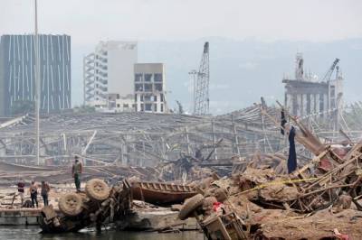 Российские спасатели участвуют в разборе завалов в порту Бейрута