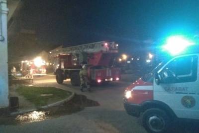 Башкирские огнеборцы потушили пожар в пятиэтажном доме
