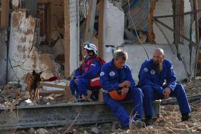 Российские спасатели извлекли тела трех погибших из-под завалов в Бейруте