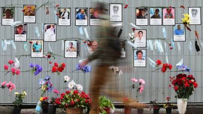 Петербуржцы попросили Смольный не прятать мемориал погибшим медикам