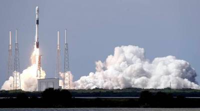 SpaceX осуществила запуск ракеты-носителя Falcon 9 с 57 спутниками Starlink