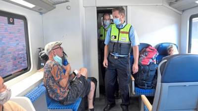 €500 за отсутствие маски: полиция начала массово проверять поезда DB