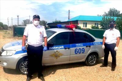 Астраханские полицейские доставили роженицу в больницу на патрульном автомобиле
