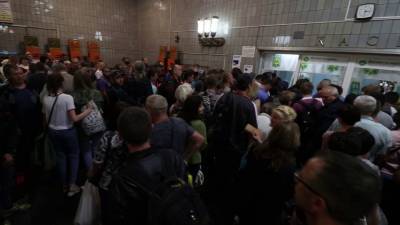"Надо перекрывать дороги": харьковчане готовятся к бунту из-за закрытия метро