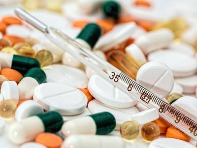 В РФ сняли ограничения на госзакупки импортных лекарств для детей с лейкозом и лимфомой