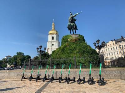 Сервис Bolt запустил в Киеве прокат электросамокатов, минута поездки стоит 4,9 грн (+ разблокировка 29 грн), аренда на весь день — 600 грн