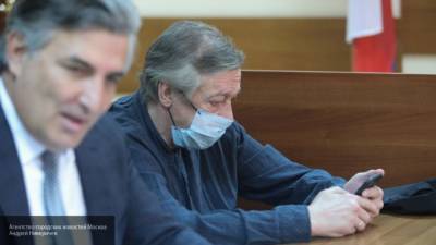 Суд может допросить Ефремова по делу о смертельном ДТП 11 августа